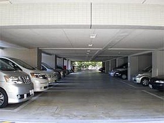 シエスタ大倉山 駐車場