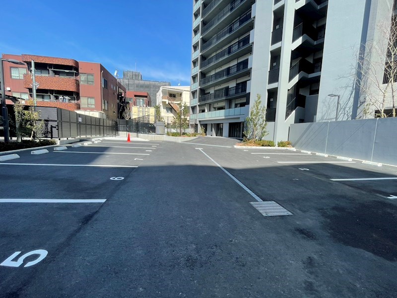 ブランシエスタ新丸子リバーフロント 駐車場