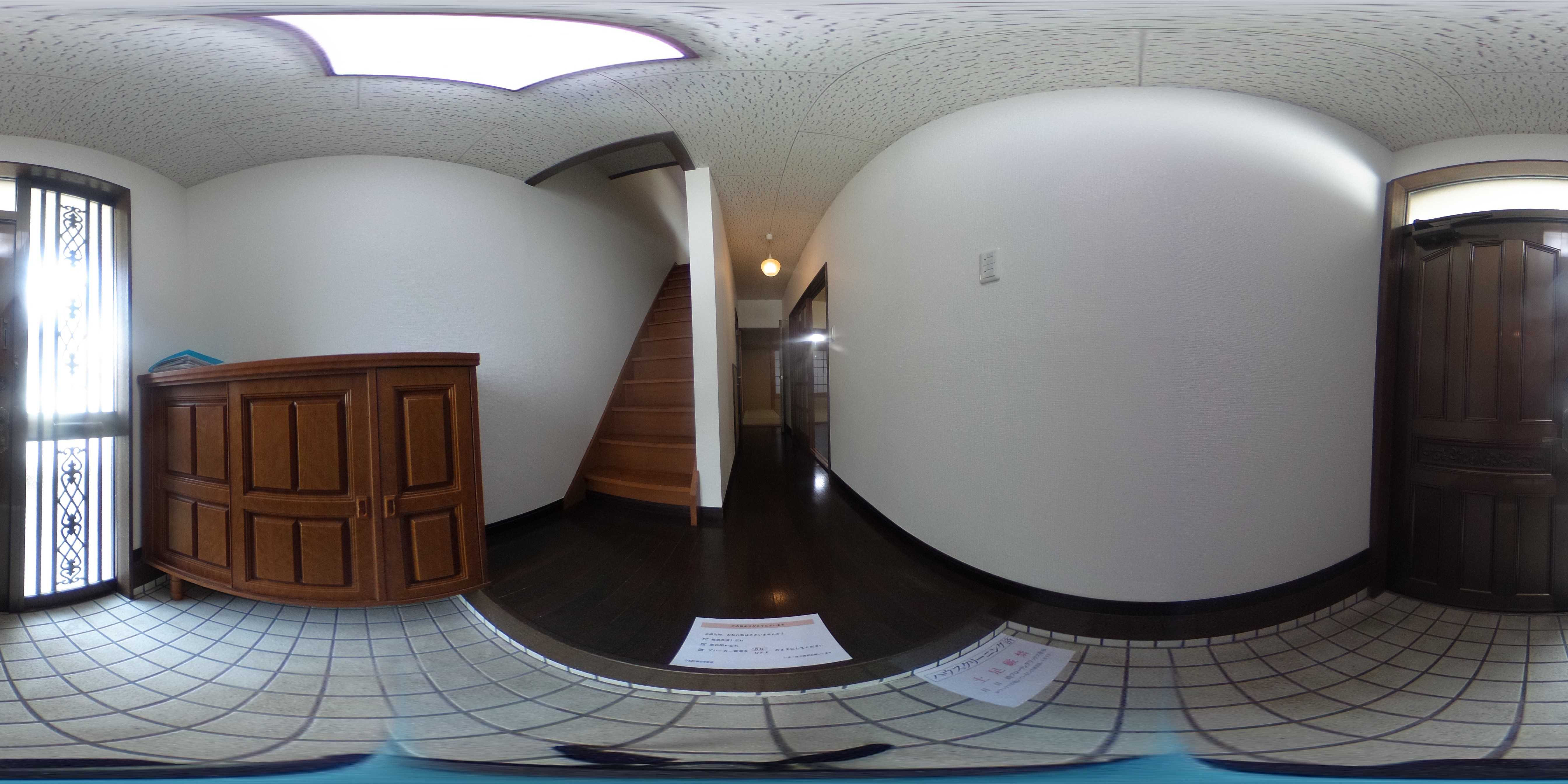 駒岡テラスハウス２号棟 玄関