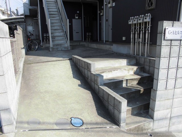 GAヒルズ妙蓮寺Ａ棟 エントランス