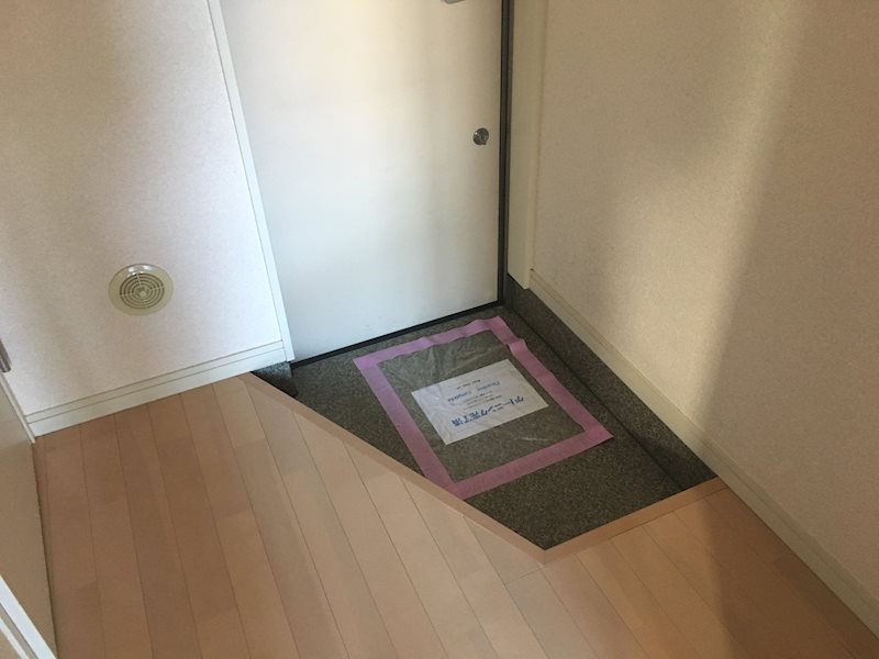 神奈川県横浜市神奈川区大口仲町 玄関