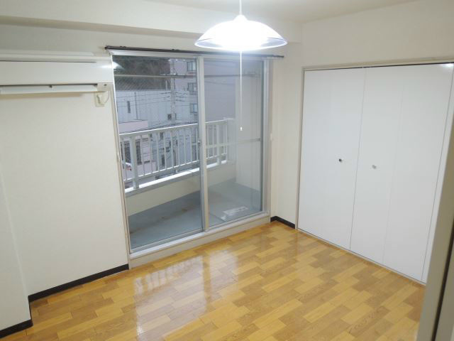 神奈川県横浜市港北区小机町1518 リビング
