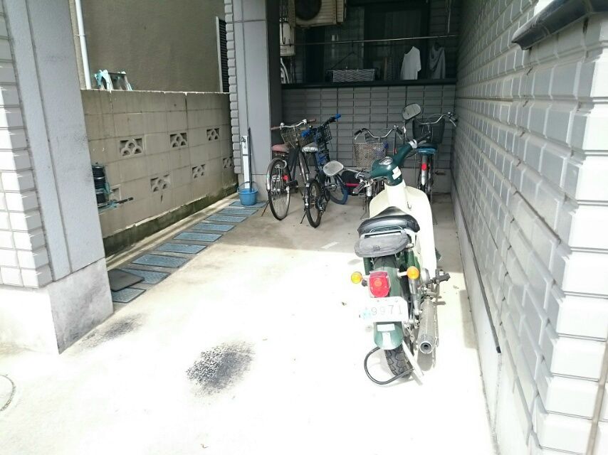 シャトーボワ 駐車場