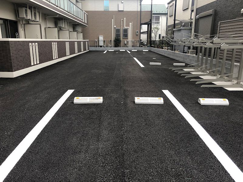 ラクラス菊名 駐車場