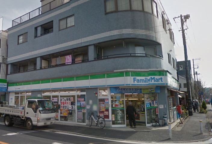 クリオ多摩川緑地壱番館 コンビニ