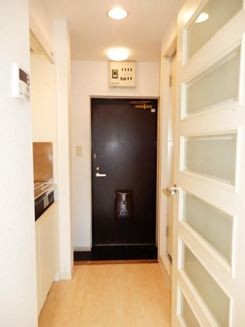 NICアーバンスピリッツ妙蓮寺 玄関