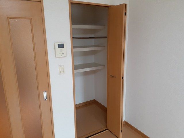 ヒルズ　ビッグ　ウエスト 収納