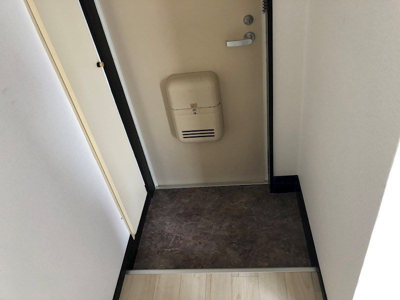 綱島ハイツ 玄関