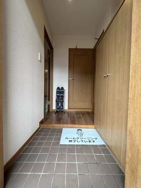 シェスタロワール 玄関