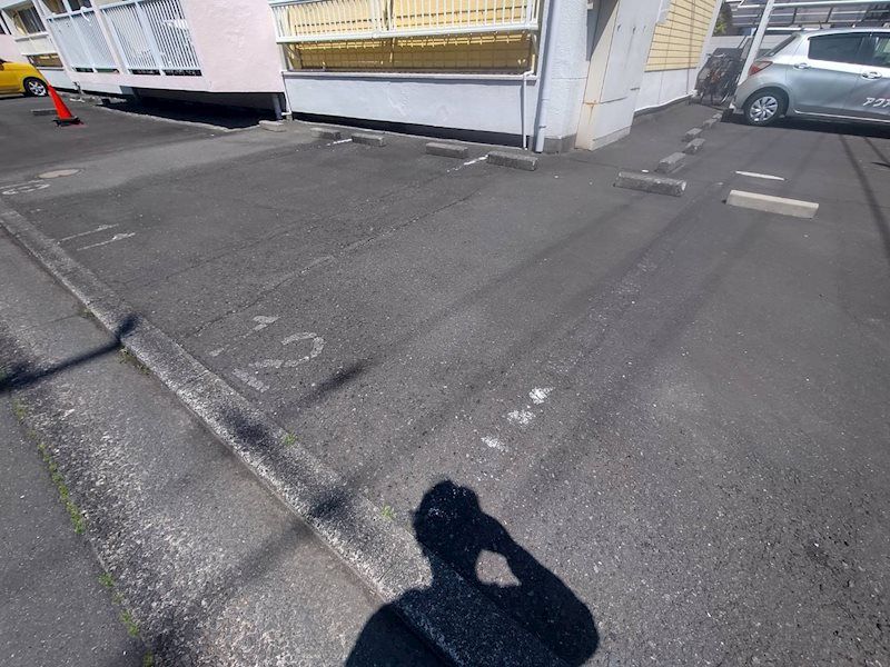 シャルマン横浜 駐車場