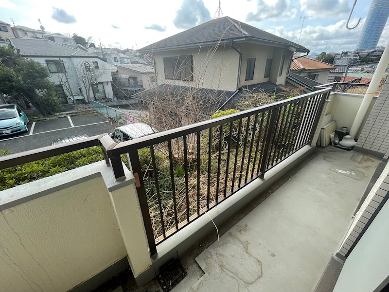 神奈川県横浜市港北区篠原北１丁目 ベランダ