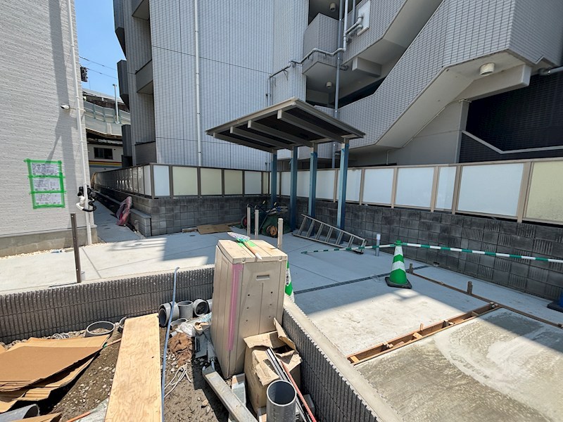 リブリ・鴨居 駐車場