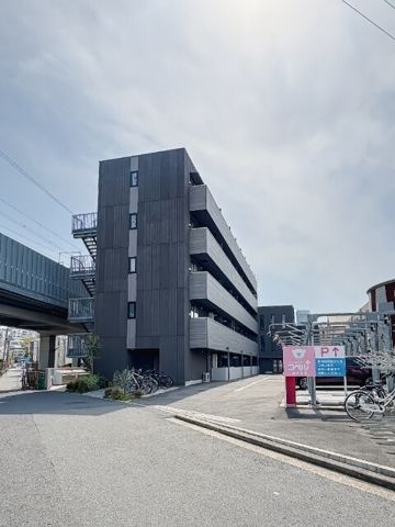 LOC'S KIKUNA 駐車場