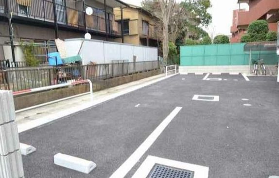 ウェルネスＬ 駐車場