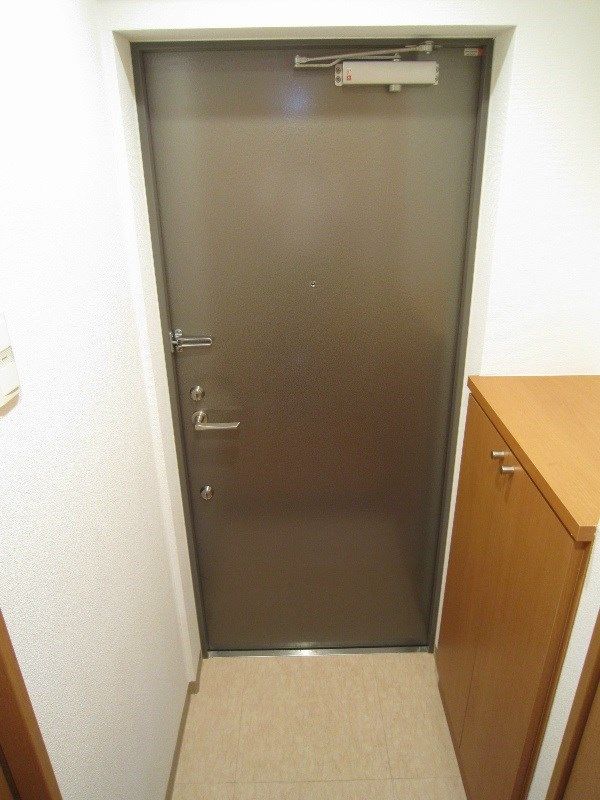 パークヒル三ツ沢 玄関