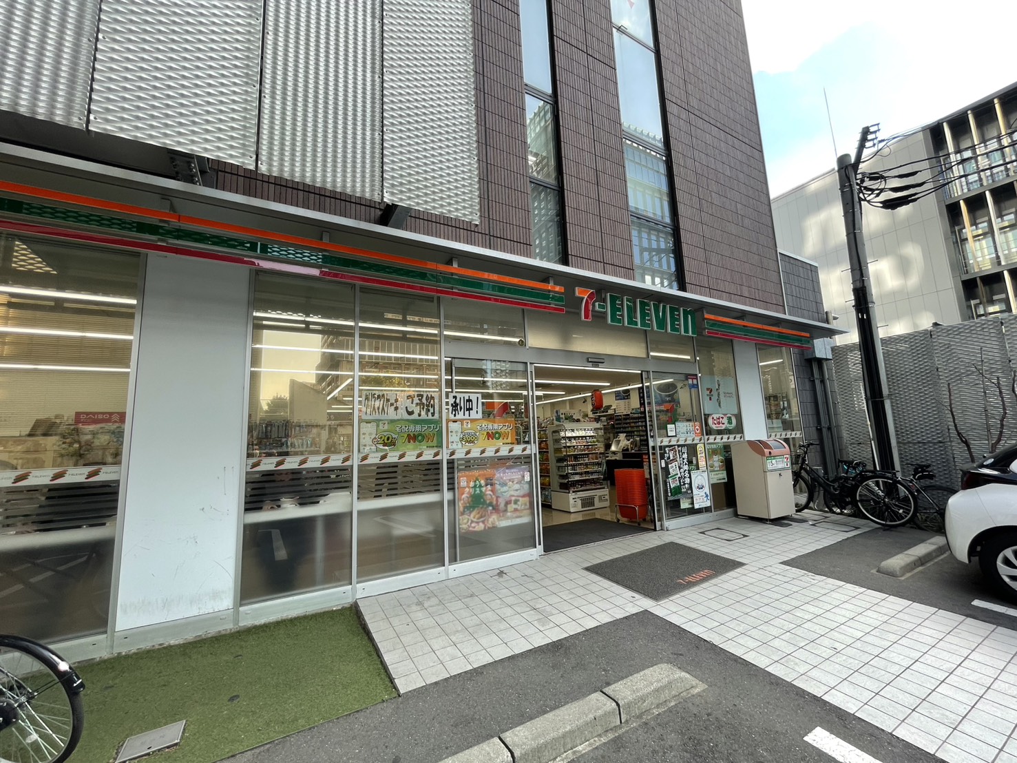 トラッドワカシマⅡ コンビニ