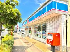QUIET　CRAB　HOUSE三ツ沢上町 コンビニ