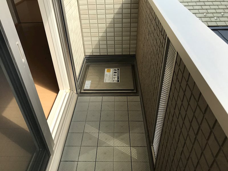 ウィングコート・イースト  ベランダ