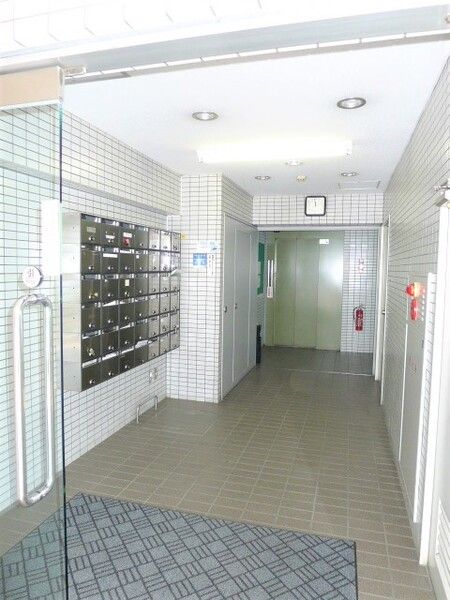 神奈川県横浜市神奈川区片倉４丁目 エントランス
