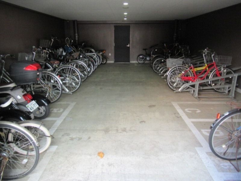 フェニックス新横濱クアトロ 駐車場