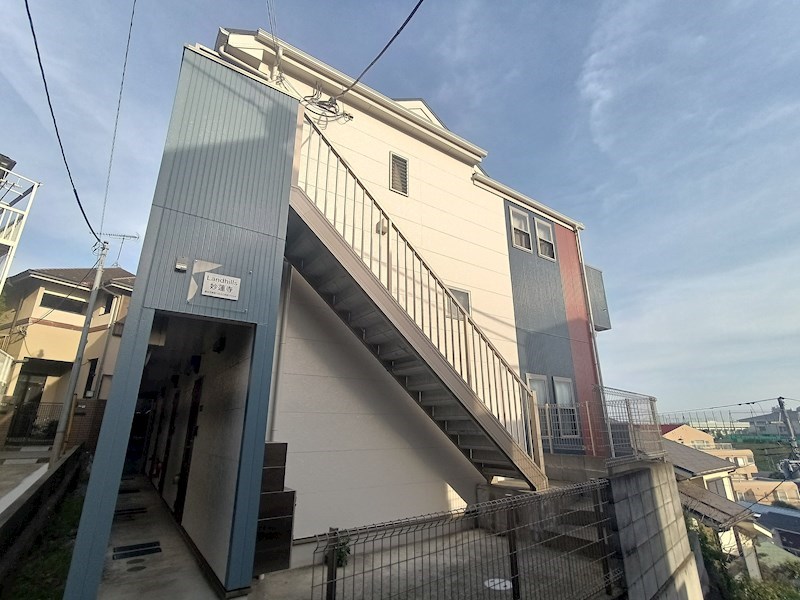 ランドヒルズ妙蓮寺 エントランス