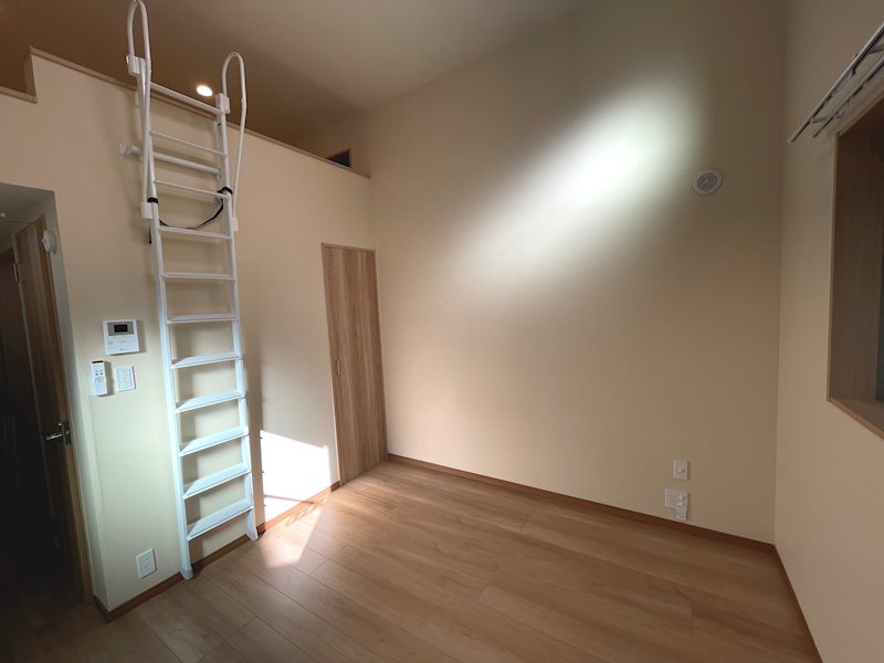 ドルフィン神之木町Ⅲ リビング