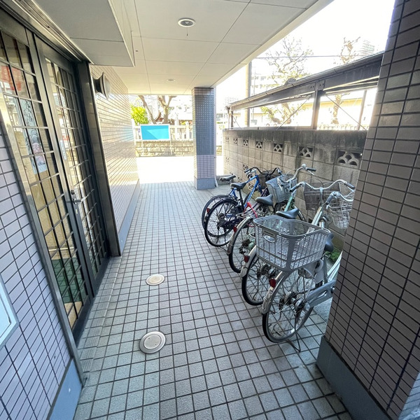 グレース大栄 駐車場