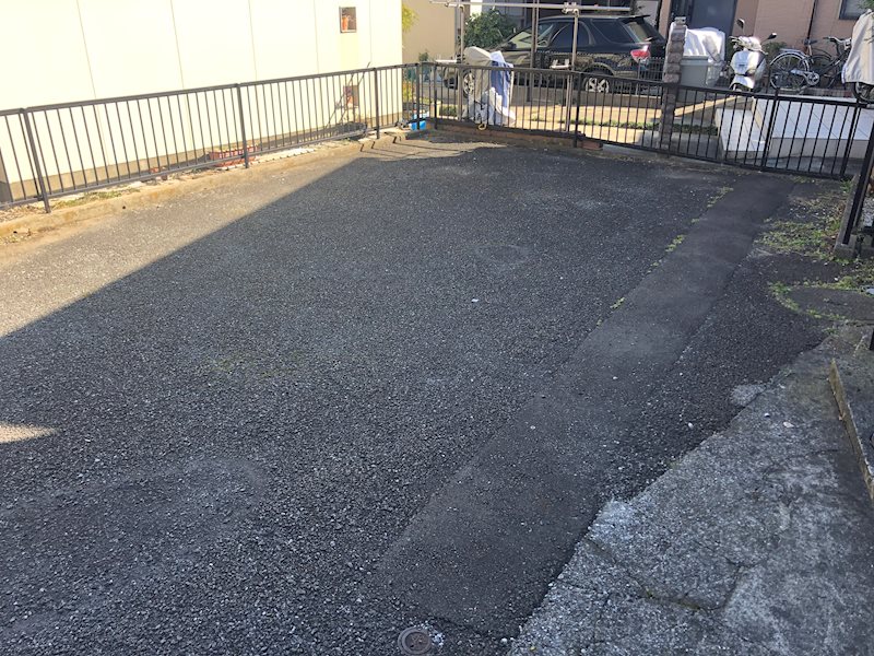 アルファンサー菊名 駐車場