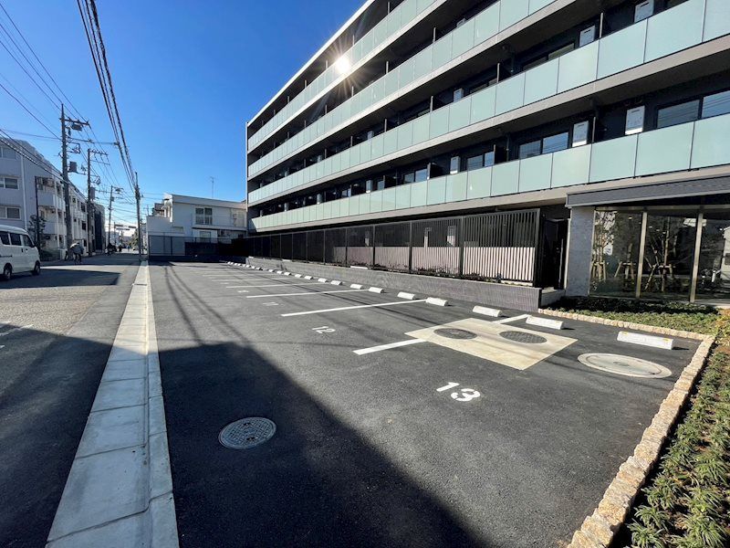 エステムコート元住吉 駐車場