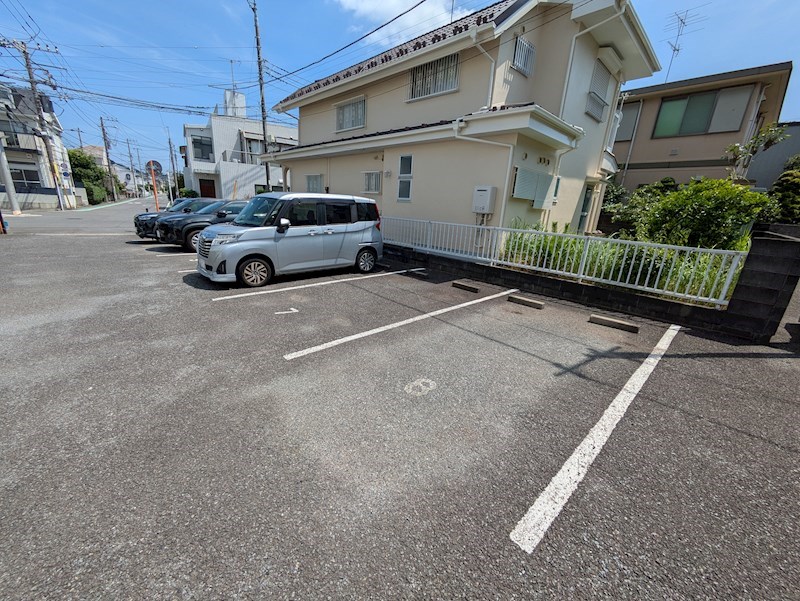 神奈川県横浜市港北区大曽根台 駐車場