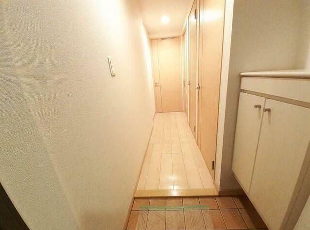 神奈川県川崎市高津区新作４丁目 玄関