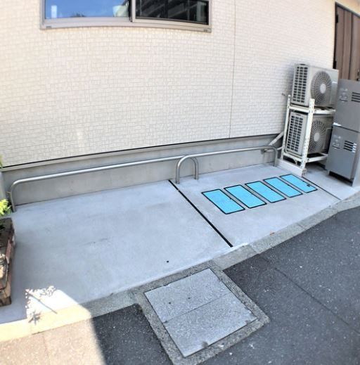 クローバー エントランス