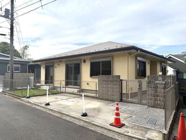 富士塚１丁目平屋 駐車場