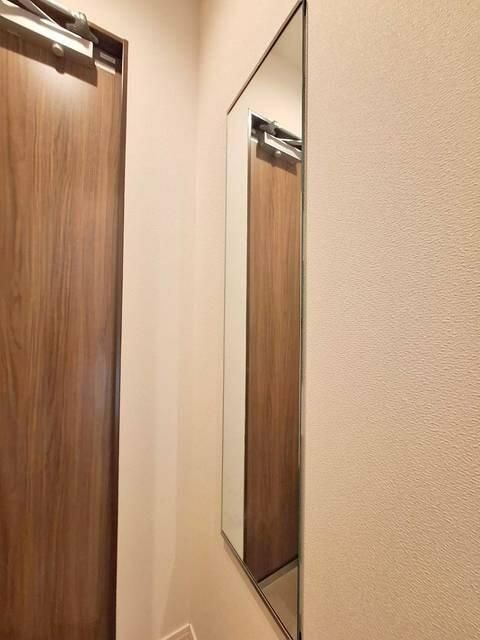 PLUS CITY 玄関