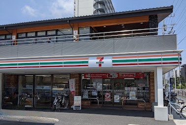 リリィガーデン コンビニ