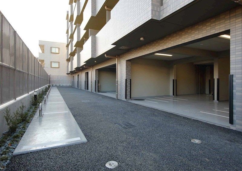 ルーブル武蔵新城弐番館 駐車場