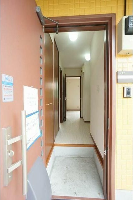 メゾンディアス 玄関