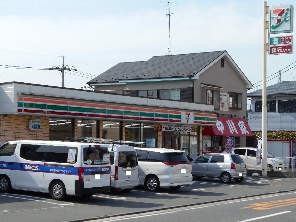加賀原１丁目貸家 コンビニ