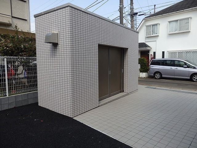 クレスト日吉Ⅱ 駐車場