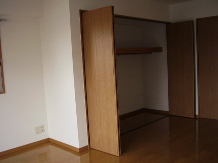カラット中川 収納