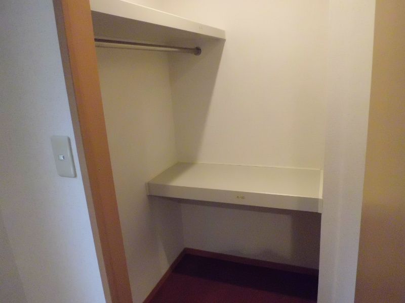 メゾン大倉山弐番館 収納