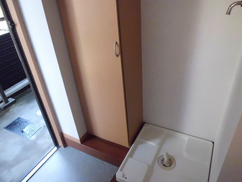 メゾン大倉山弐番館 玄関
