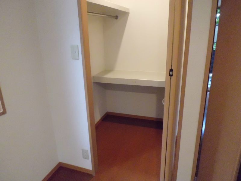 メゾン大倉山弐番館 収納