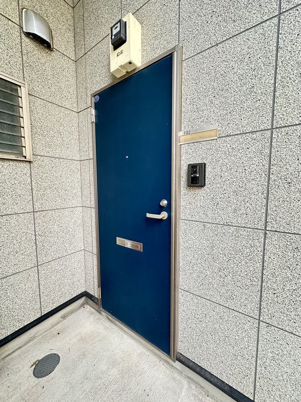 クレシェンドＭ 駐車場