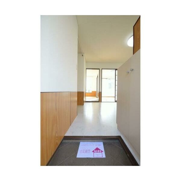 ハイム安井弐番館 玄関