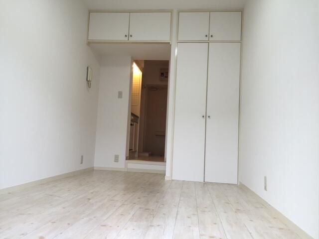 リーヴェルステージ白楽壱番館 リビング