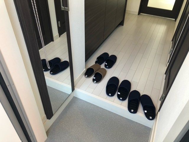 今日は晴れ 玄関