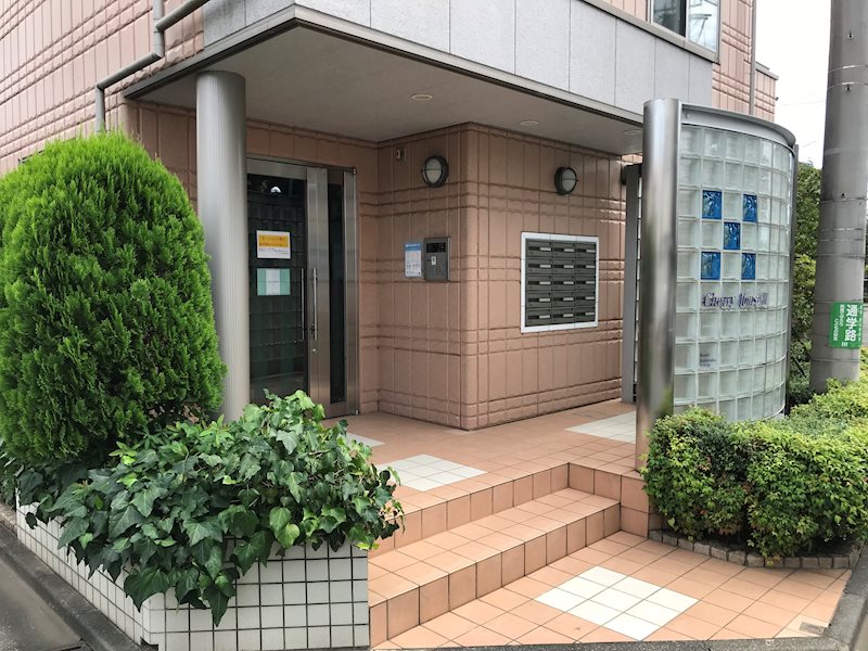 Cherry HouseⅢ エントランス