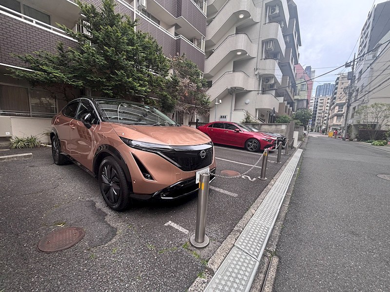 グランドール百瀬 駐車場