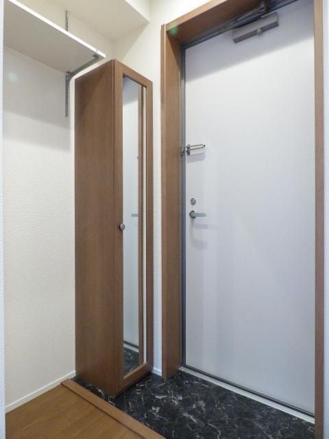 リリックコート 玄関